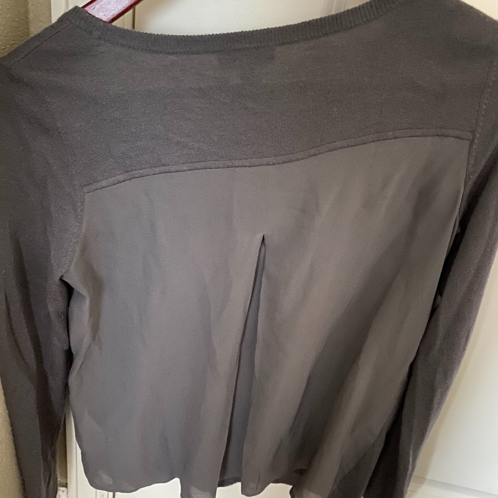 sweater - Picture 2 of 2